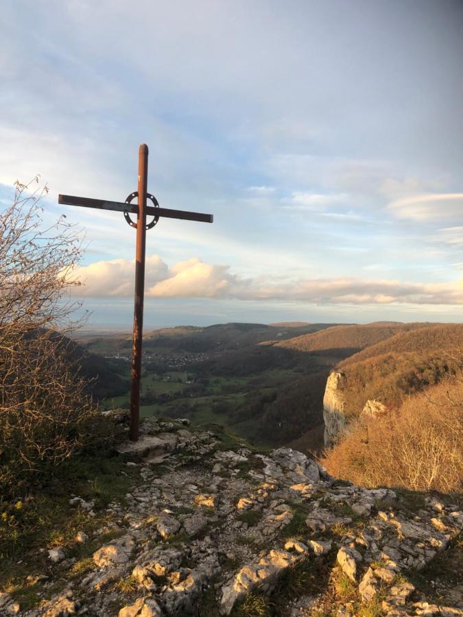 Gite De La Cascade Les Planches-pres-Arbois Exteriör bild
